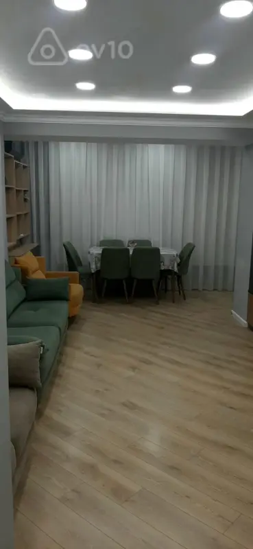 Kirayə verilir 2 otaqlı köhnə tikili 75 m²