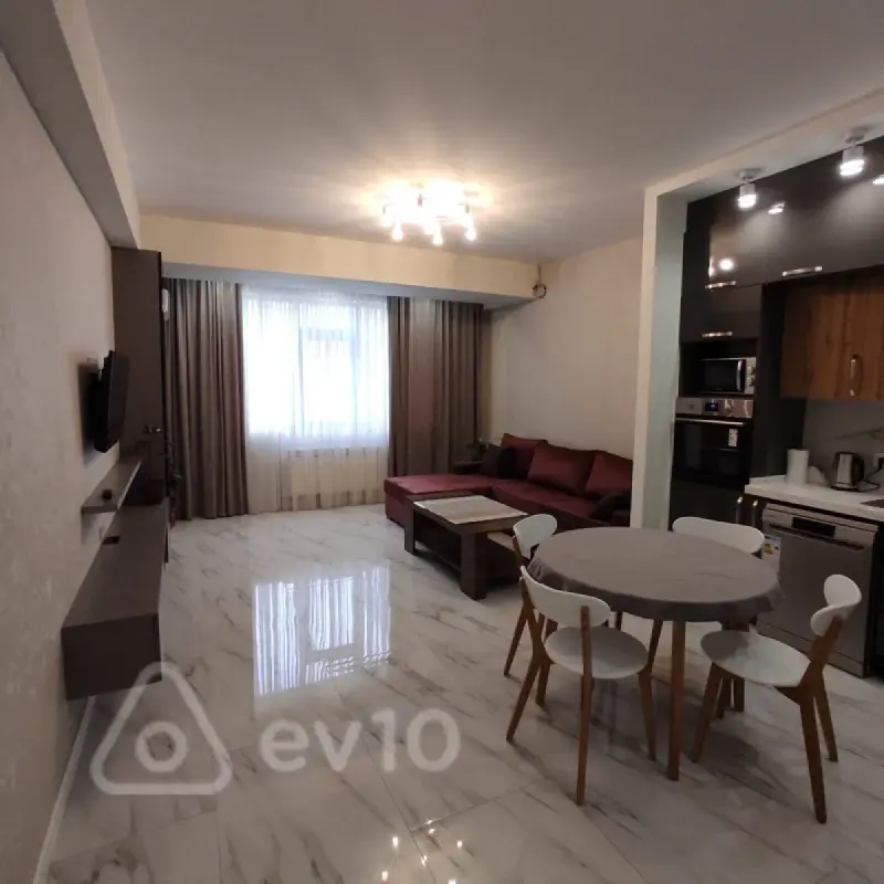 Kirayə verilir 2 otaqlı yeni tikili 75 m²