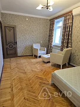 Kirayə verilir 1 otaqlı köhnə tikili 42 m² — Bakı, Yasamal 1 otaq 42.00 m²