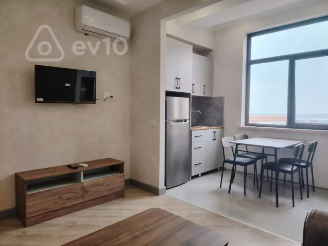 Kirayə verilir 2 otaqlı yeni tikili 60 m²