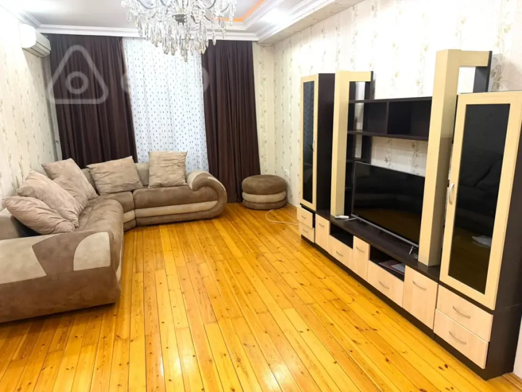 Kirayə verilir 4 otaqlı yeni tikili 125 m²