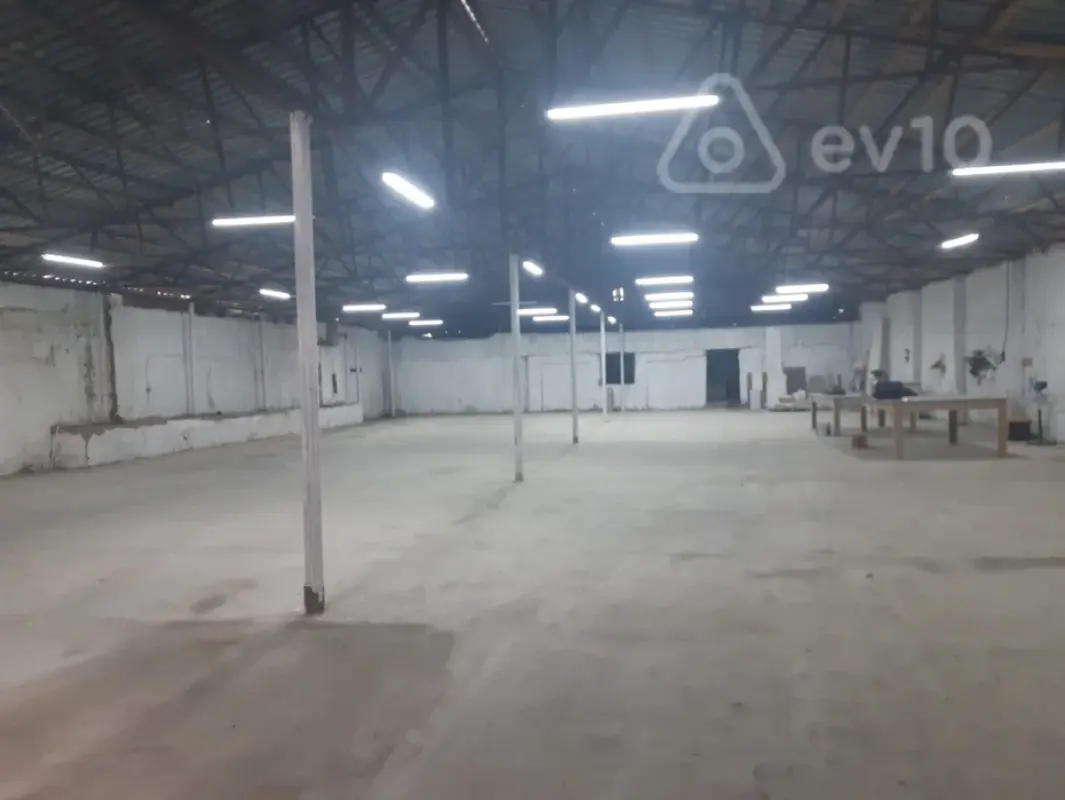 Kirayə verilir mənzil 700 m²