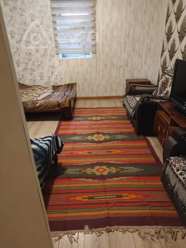 Kirayə verilir 2 otaqlı köhnə tikili 50 m²