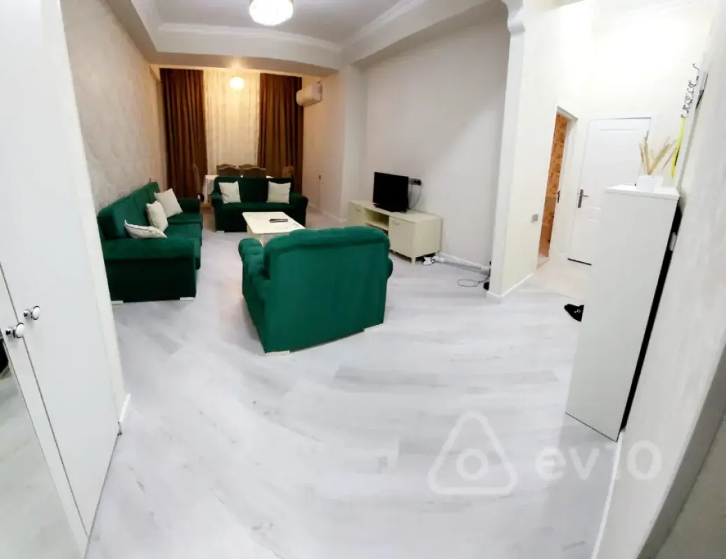 Kirayə verilir 2 otaqlı yeni tikili 75 m²
