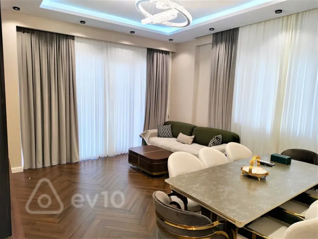 Kirayə verilir 3 otaqlı yeni tikili 120 m²