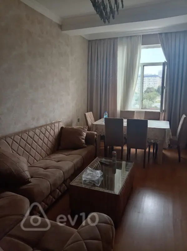 Kirayə verilir 2 otaqlı yeni tikili 65 m²