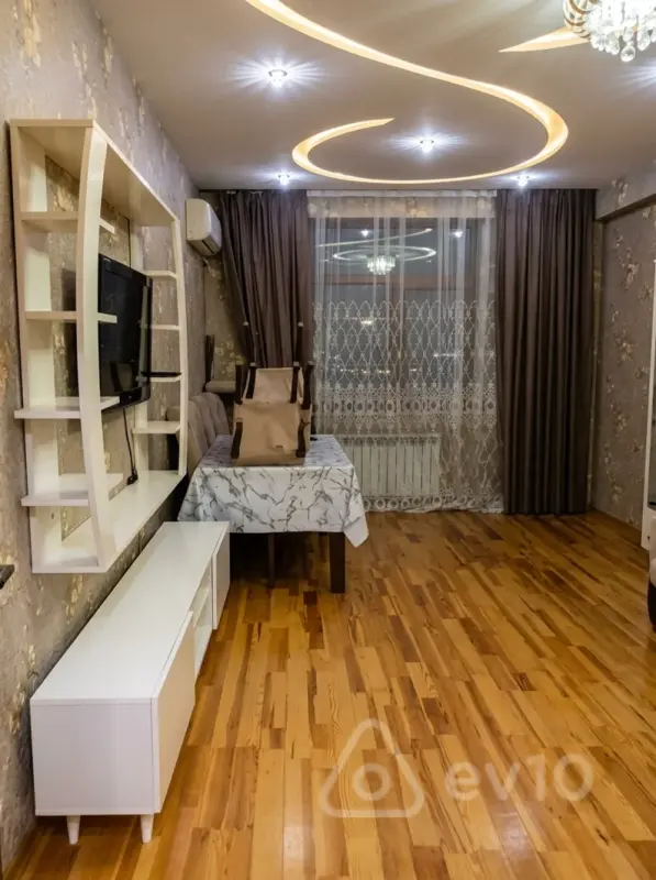 Kirayə verilir 2 otaqlı yeni tikili 70 m²