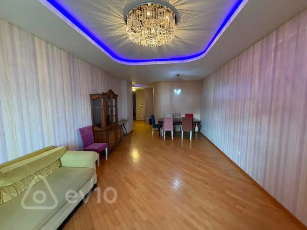 Kirayə verilir 2 otaqlı yeni tikili 100 m²