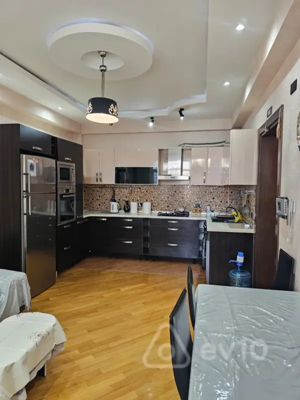 Kirayə verilir 2 otaqlı yeni tikili 100 m²