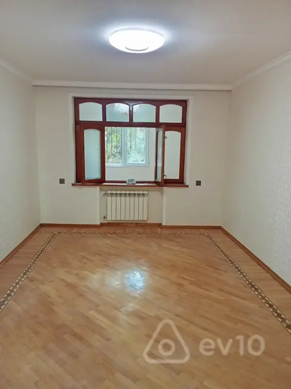 Satılır 2 otaqlı köhnə tikili 50 m²