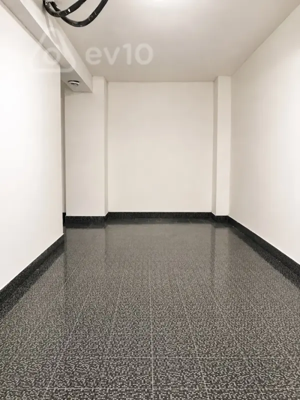Kirayə verilir mənzil 100 m²