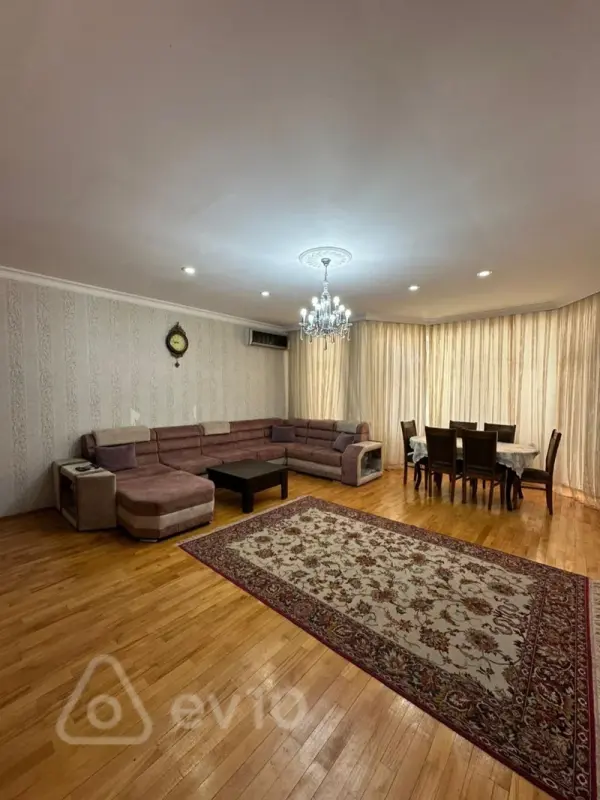 Kirayə verilir 3 otaqlı yeni tikili 150 m²