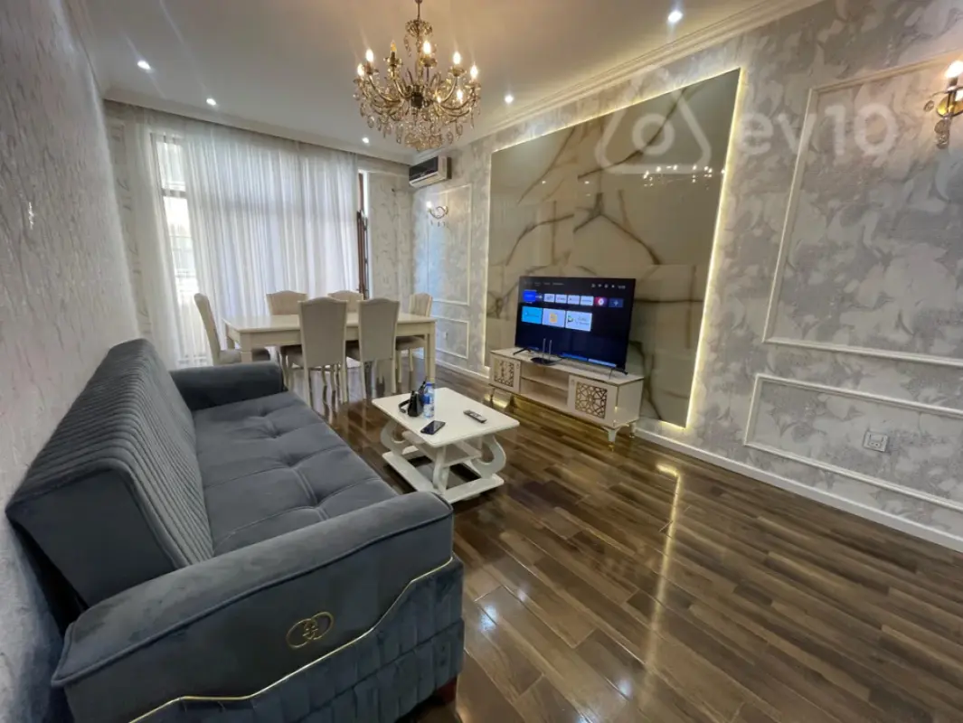 Kirayə verilir 2 otaqlı yeni tikili 104 m²