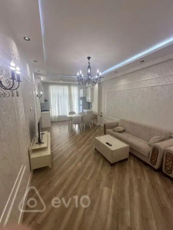 Kirayə verilir 2 otaqlı yeni tikili 76 m²