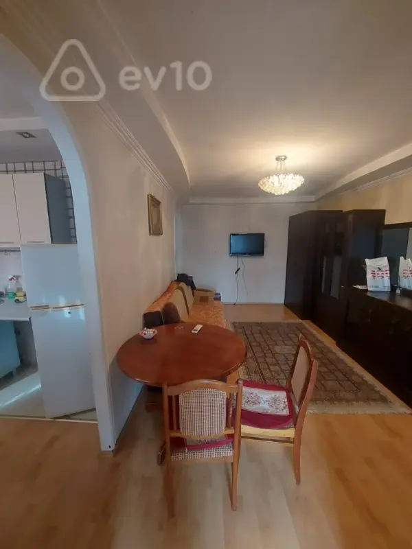 Satılır 2 otaqlı köhnə tikili 30 m²