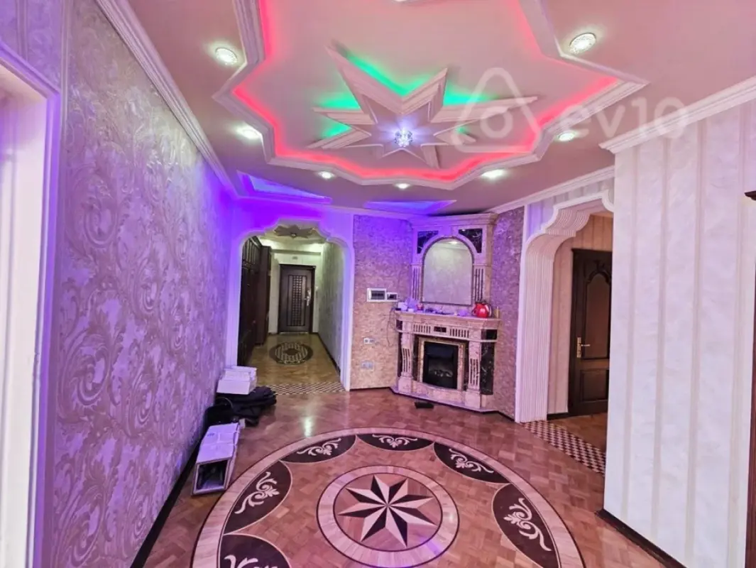 Satılır 3 otaqlı yeni tikili 127 m²