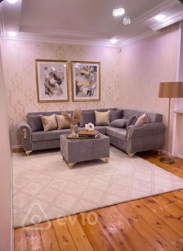 Satılır 2 otaqlı köhnə tikili 68 m²