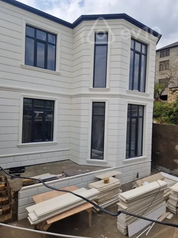 Satılır 6 otaqlı həyət evi 400 m²