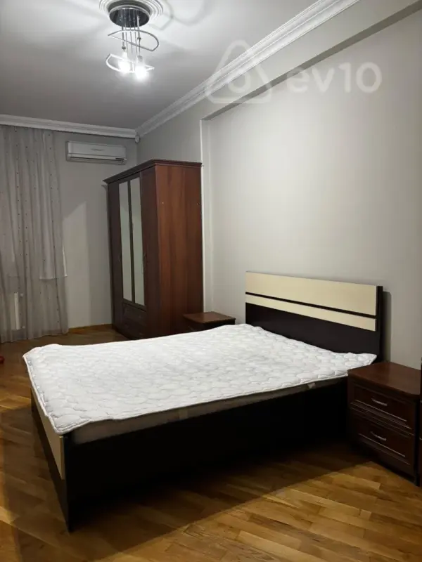 Kirayə verilir 3 otaqlı yeni tikili 95 m²