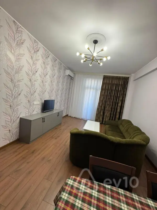 Kirayə verilir 2 otaqlı yeni tikili 68 m²