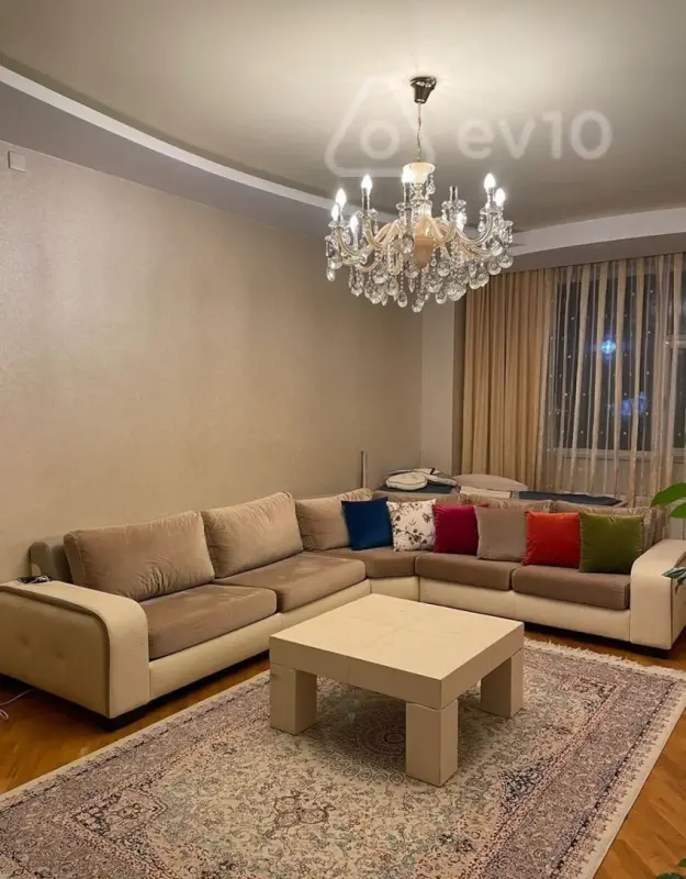 Kirayə verilir 2 otaqlı yeni tikili 87 m²
