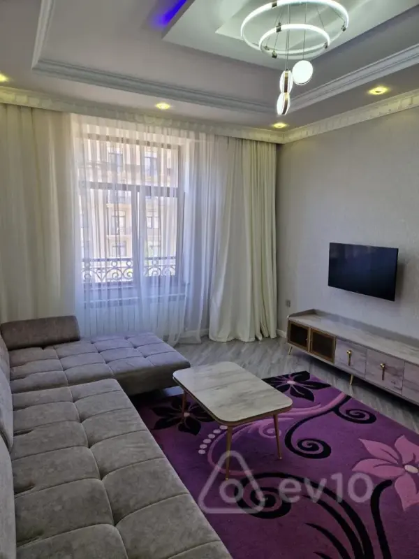 Kirayə verilir 2 otaqlı yeni tikili 98 m²