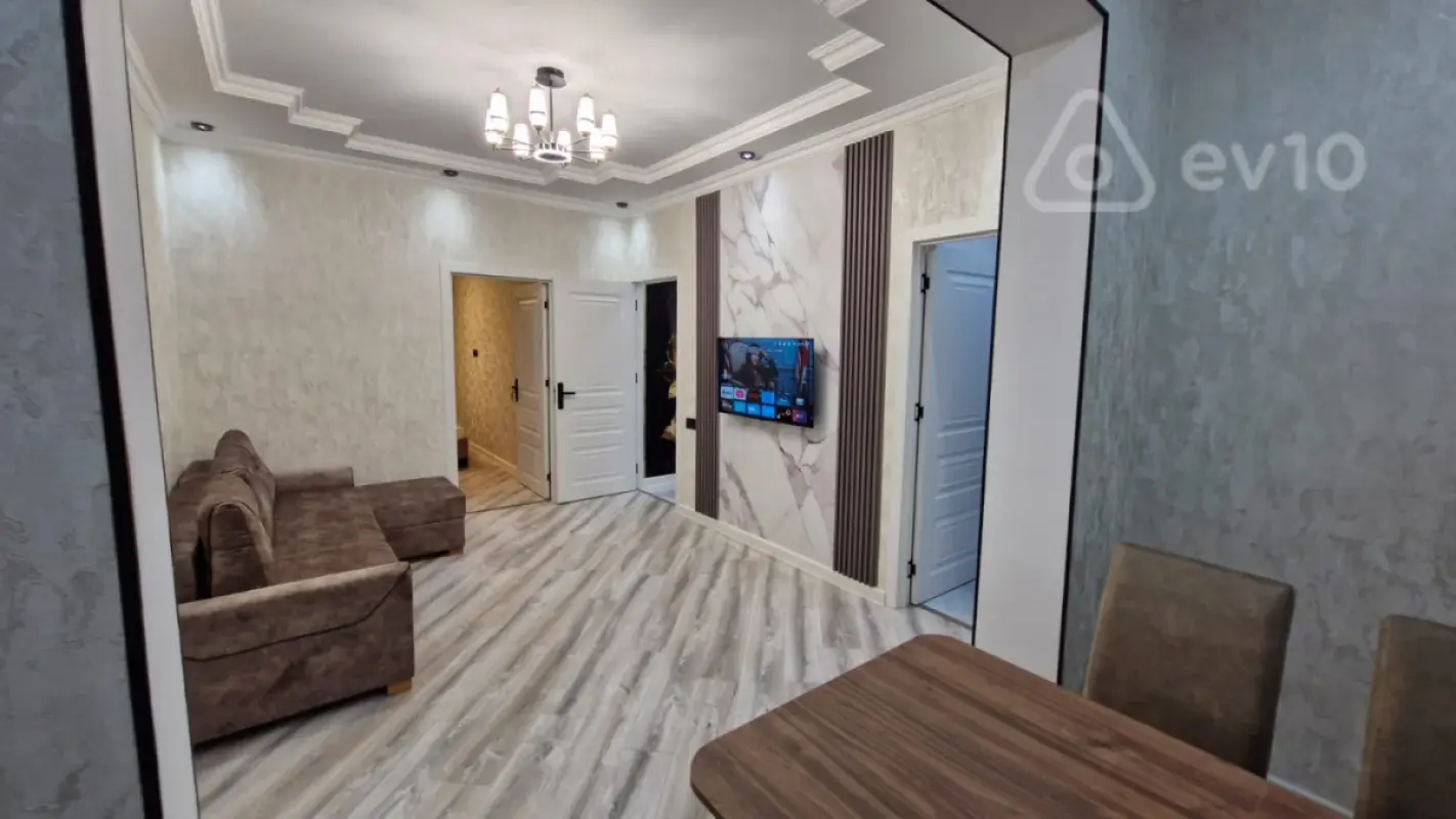 Kirayə verilir 2 otaqlı köhnə tikili 45 m²