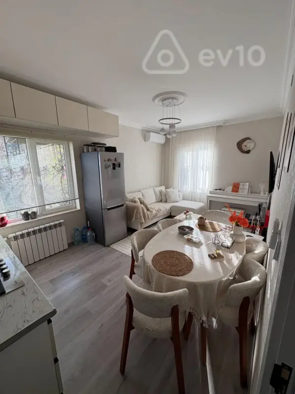 Satılır 2 otaqlı köhnə tikili 36 m²
