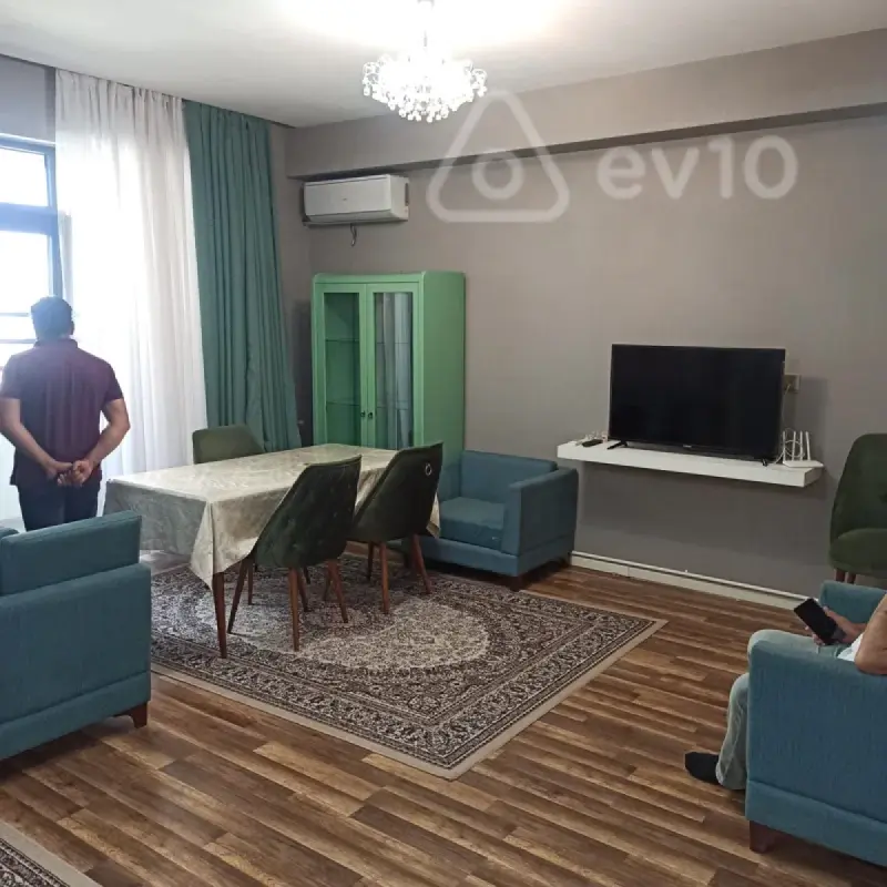Kirayə verilir 2 otaqlı yeni tikili 65 m²