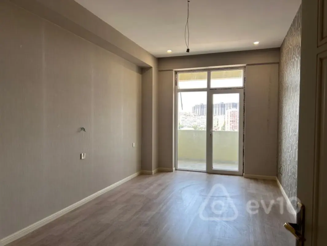 Satılır 4 otaqlı yeni tikili 171 m²