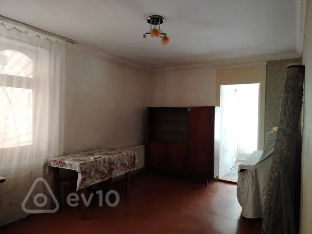 Kirayə verilir 2 otaqlı köhnə tikili 45 m²