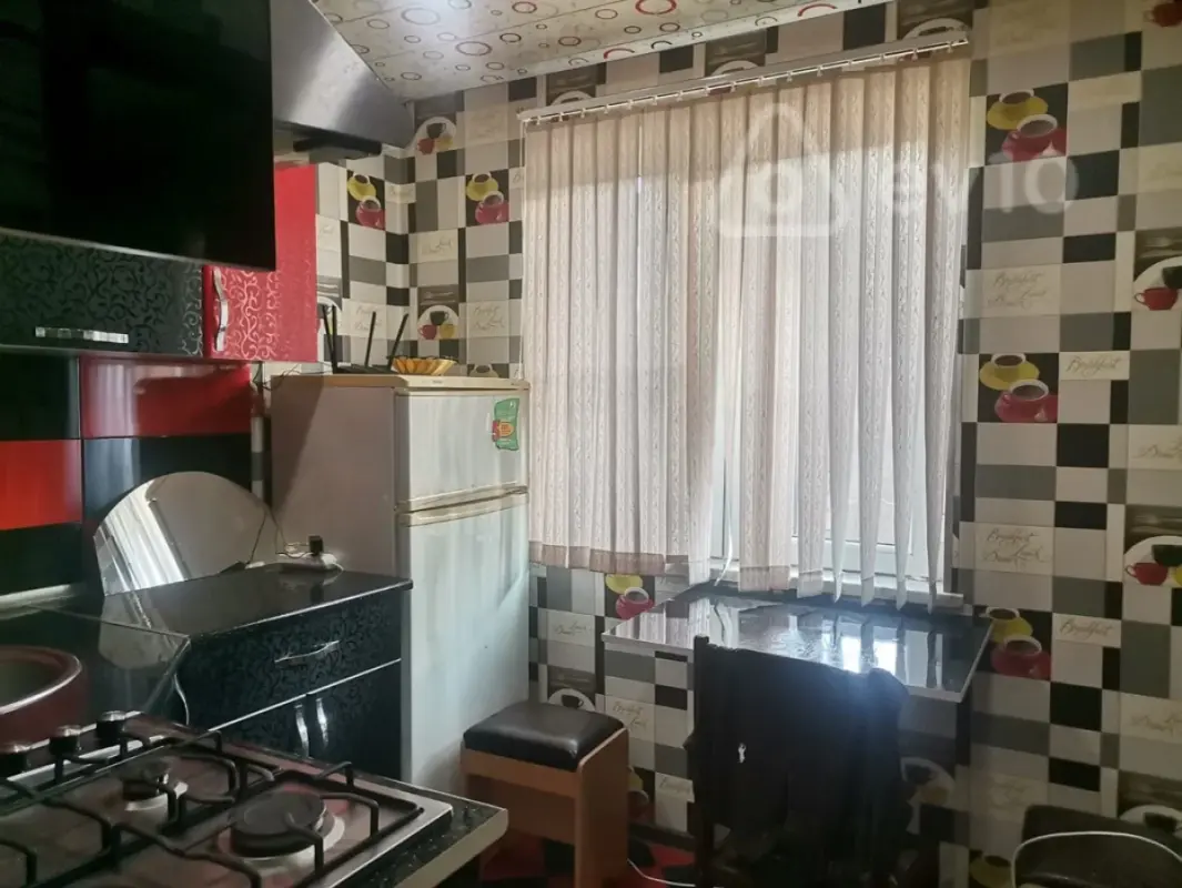 Satılır 1 otaqlı köhnə tikili 41 m²