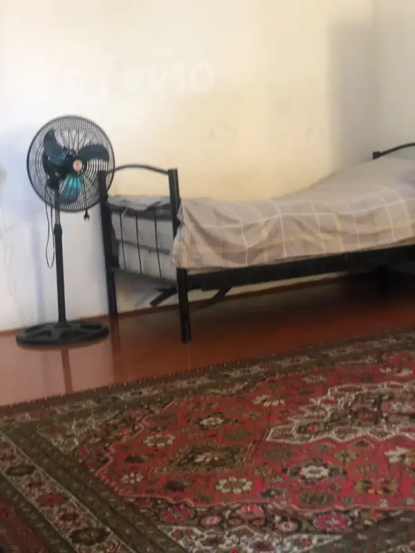 Kirayə verilir 2 otaqlı köhnə tikili 40 m²