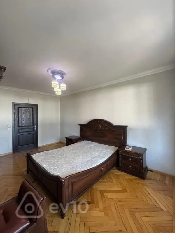 Satılır 3 otaqlı köhnə tikili 70 m²