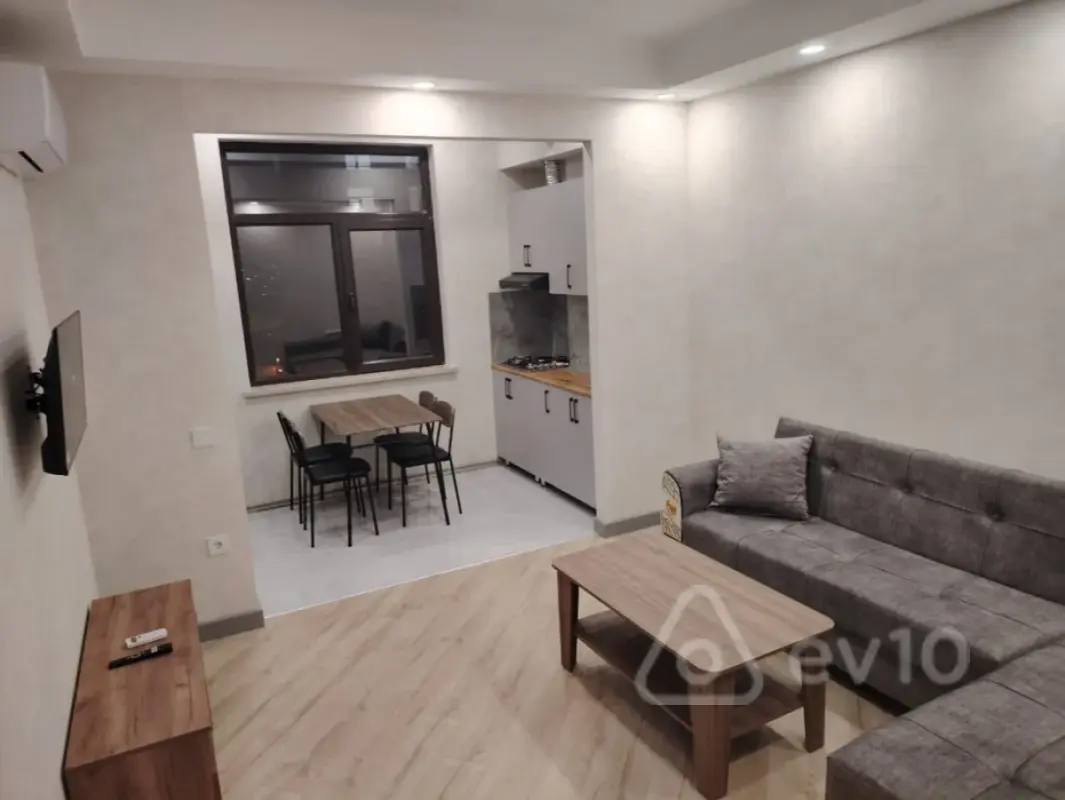 Kirayə verilir 2 otaqlı yeni tikili 60 m²