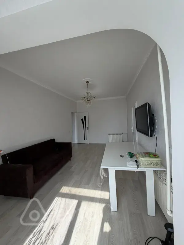 Kirayə verilir 2 otaqlı köhnə tikili 35 m²