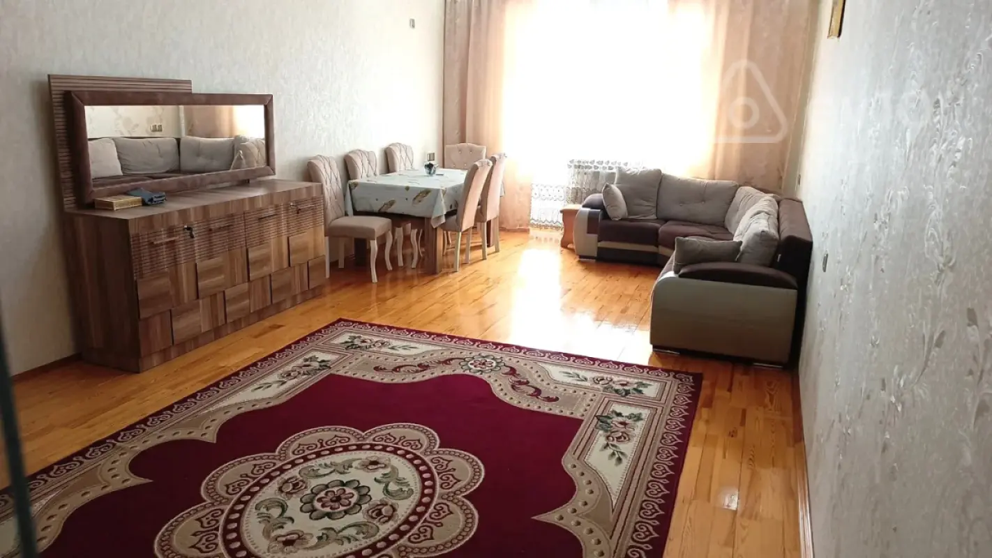 Kirayə verilir 2 otaqlı yeni tikili 85 m²