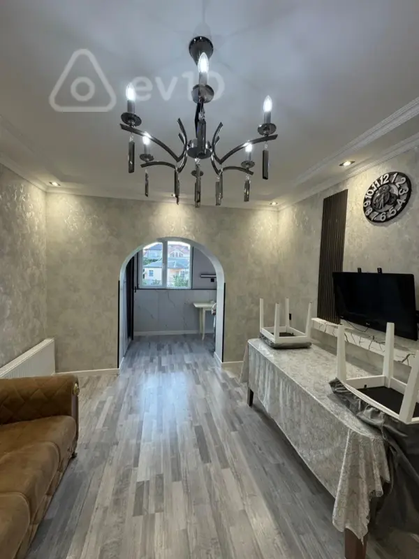 Kirayə verilir 3 otaqlı yeni tikili 65 m²