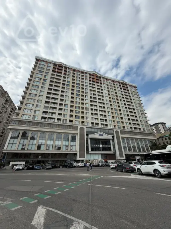 Kirayə verilir 3 otaqlı yeni tikili 120 m²