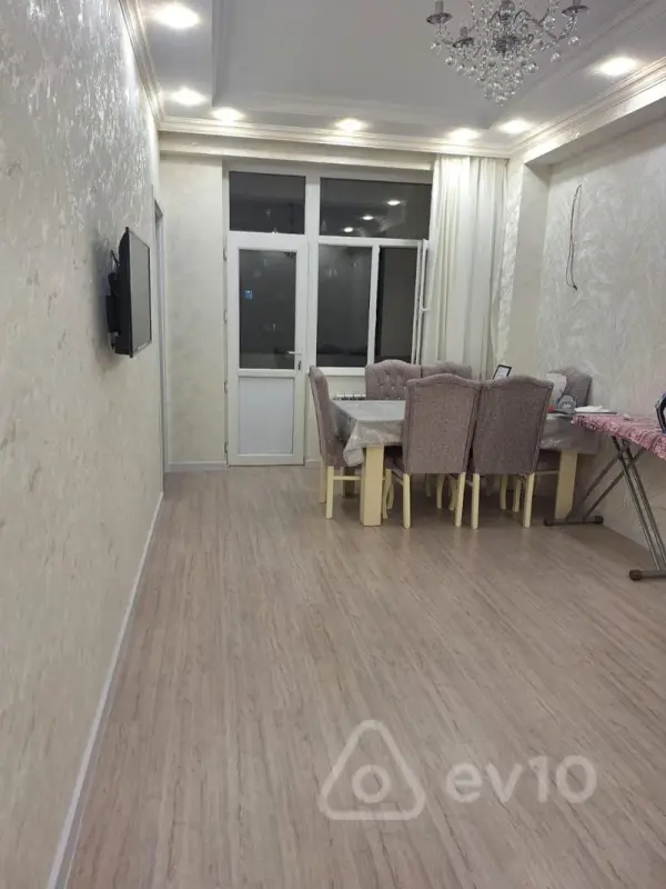 Kirayə verilir 2 otaqlı yeni tikili 66 m²