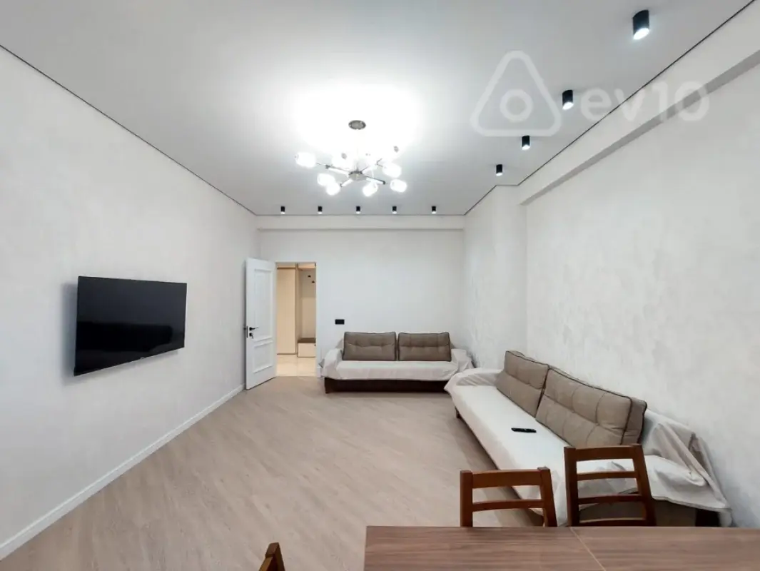 Kirayə verilir 2 otaqlı yeni tikili 80 m²