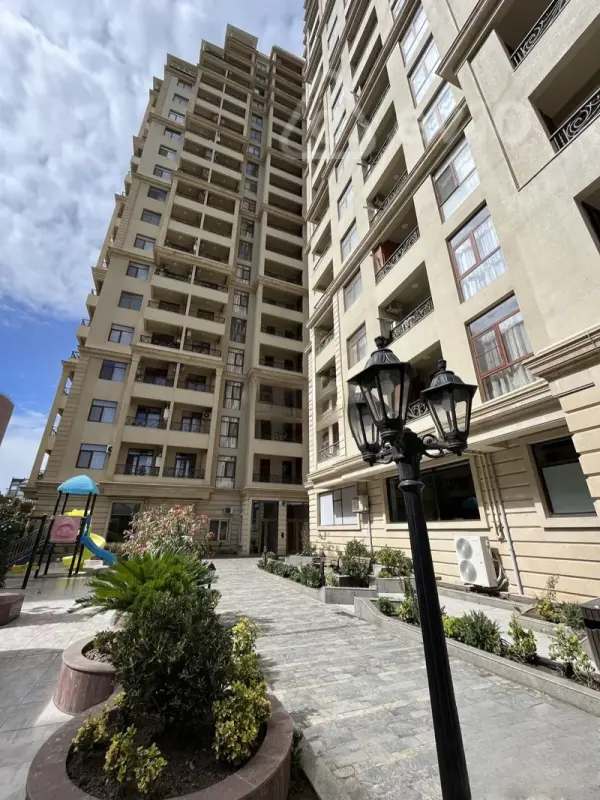 Satılır 2 otaqlı yeni tikili 85 m²