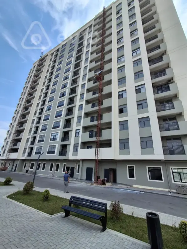 Satılır 4 otaqlı yeni tikili 175 m²