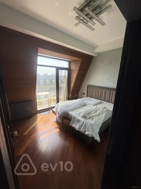 Kirayə verilir 3 otaqlı yeni tikili 90 m²