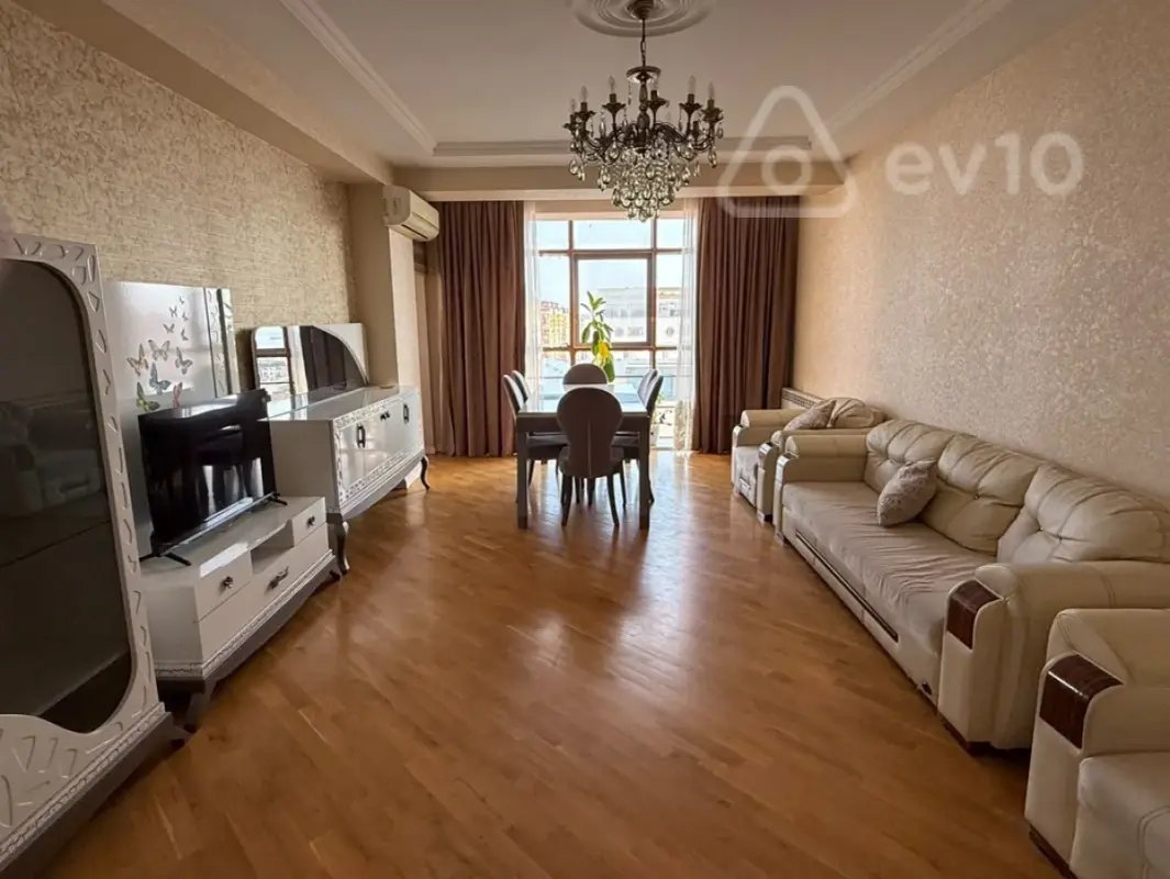 Kirayə verilir 3 otaqlı yeni tikili 110 m²