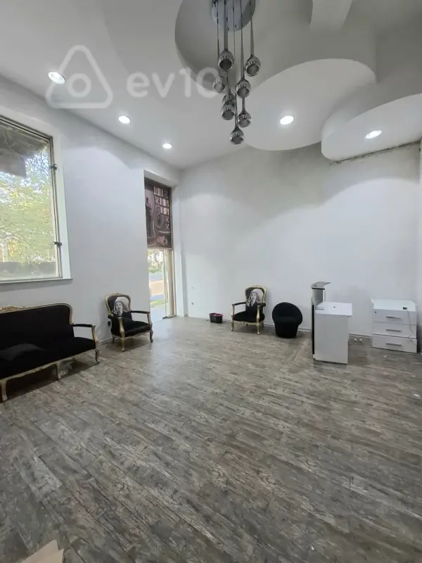 Kirayə verilir mənzil 200 m²