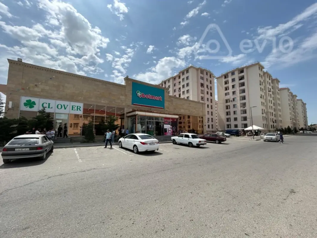 Satılır mənzil 1370 m²
