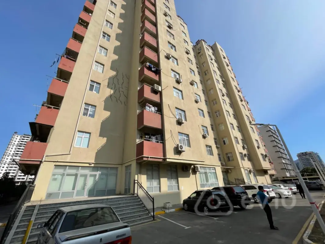 Kirayə verilir mənzil 600 m²