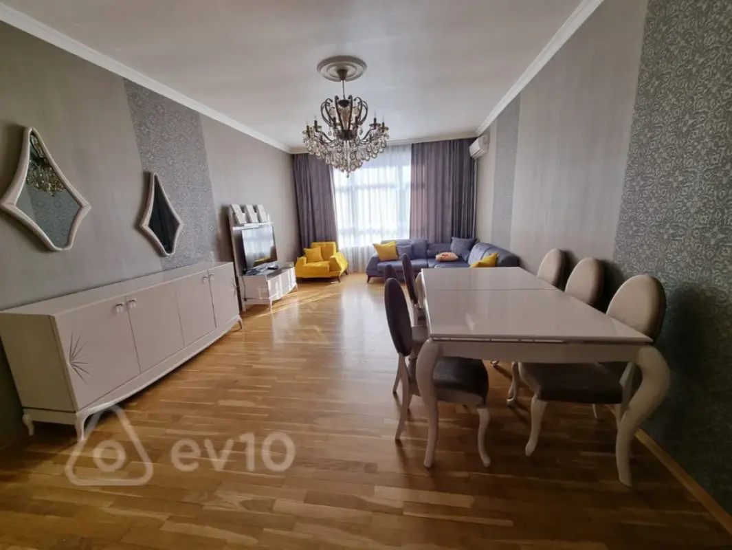 Kirayə verilir 2 otaqlı yeni tikili 100 m²