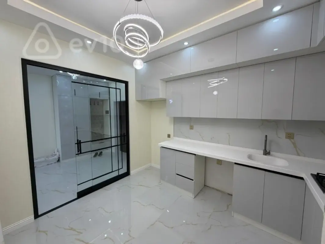 Satılır 3 otaqlı yeni tikili 96 m²